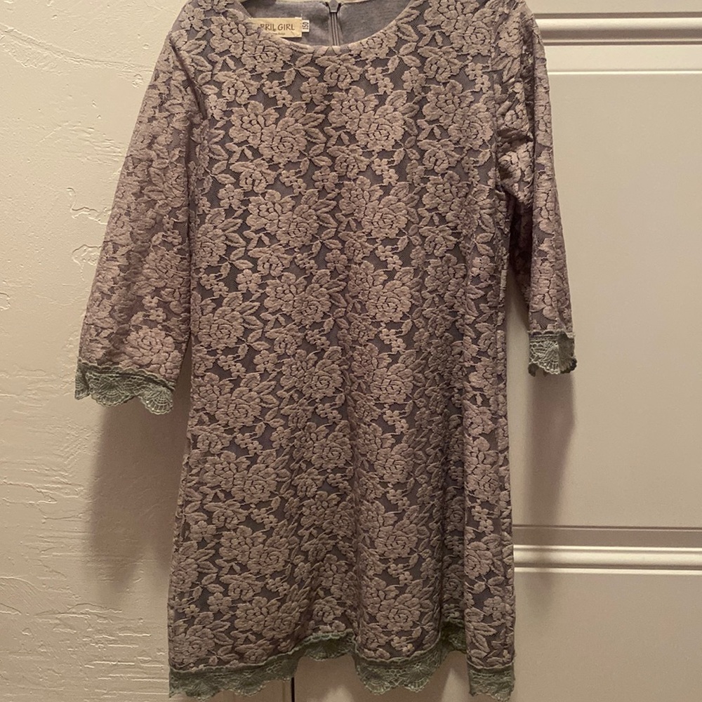 Grey lace dress 3/4 sleeve size 6/7